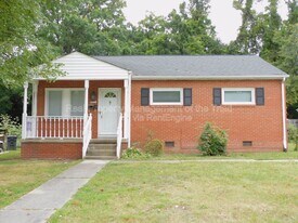 915 Idlewood Dr in Greensboro, NC - Building Photo