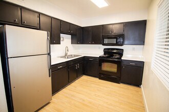 The Manhattan in Mesa, AZ - Building Photo - Building Photo