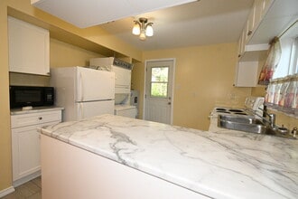 41 Moore St in Kitimat, BC - Building Photo - Building Photo