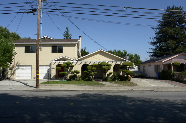 1110 Redwood Ave in Redwood City, CA - Building Photo - Building Photo