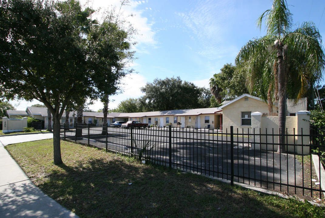 2012 9th St in Bradenton, FL - Building Photo