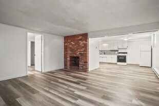 3736 Woodford Ave NW in Canton, OH - Building Photo