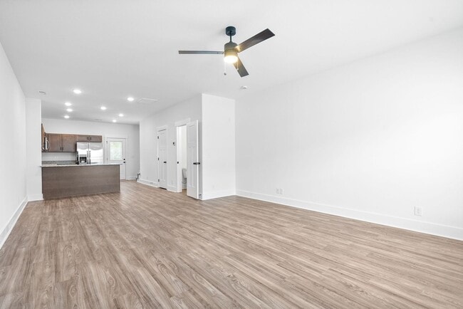 property at 325 Front Rdg Cir