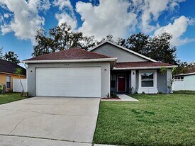 2019 Sarah Louise Dr in Brandon, FL - Building Photo