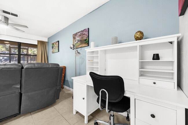 735 SE 4th Ave in Gainesville, FL - Building Photo - Building Photo