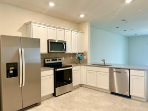 2539 Bright Jewel St in Kissimmee, FL - Foto de edificio - Building Photo