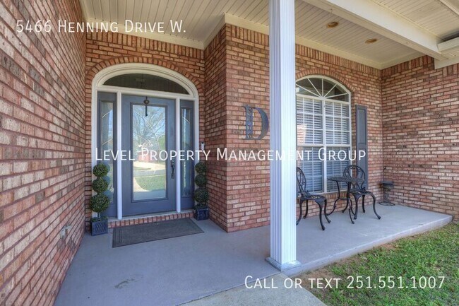 5466 Henning Dr W in Mobile, AL - Building Photo - Building Photo