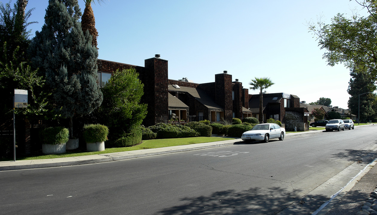 Bravo West Townhome Complex in Bakersfield, CA - Building Photo