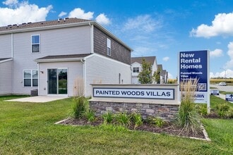 Painted Woods Villas in Waukee, IA - Building Photo - Building Photo