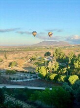 37645 Vía De Los Arboles in Temecula, CA - Foto de edificio - Building Photo