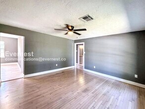 413 Brown Dr in Pasadena, TX - Building Photo - Building Photo