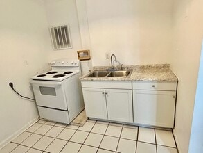 4762 Trenton Dr in Nashville, TN - Building Photo - Building Photo