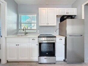 2111 26th St S in St. Petersburg, FL - Building Photo - Building Photo