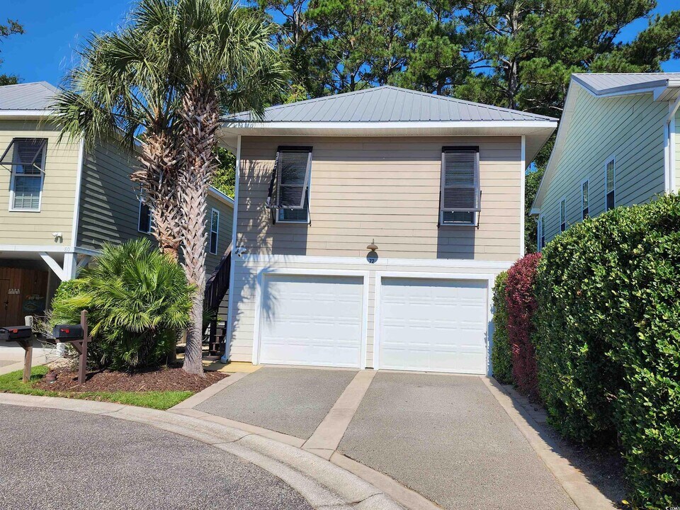 72 Weatherboard Court in Pawleys Island, SC - Building Photo
