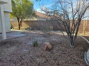 1834 Escondido Terrace in Henderson, NV - Foto de edificio - Building Photo