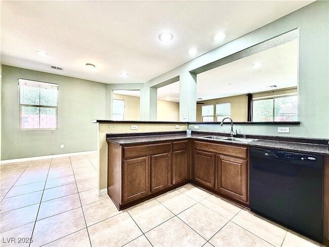 property at 5580 Spiceberry Dr