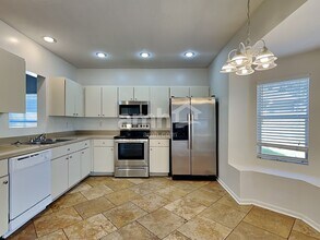 6516 Summer Cove Dr in Riverview, FL - Foto de edificio - Building Photo