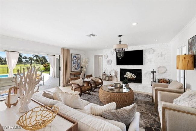 property at 2728 Crayton Rd