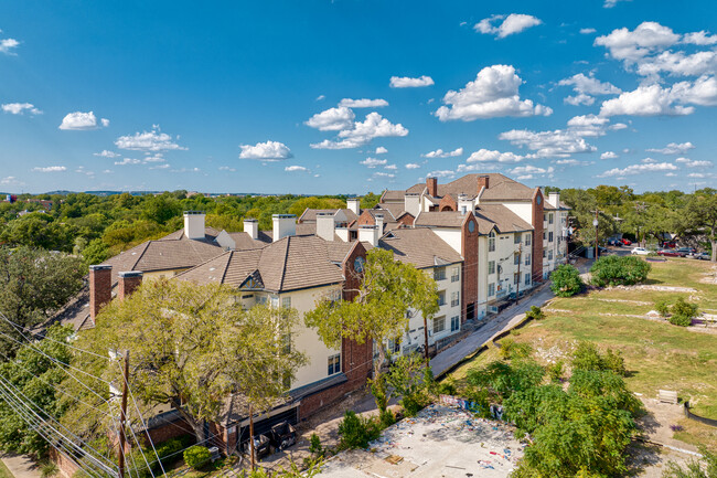 Benchmark in Austin, TX - Building Photo - Building Photo