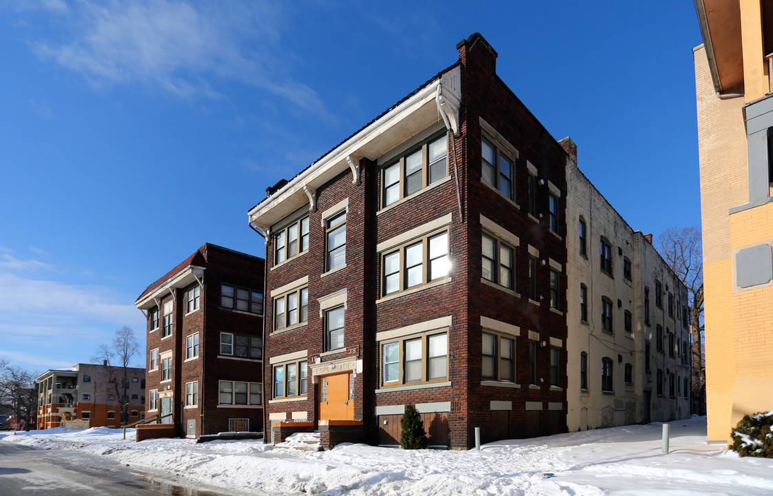 Addis View Apartments in Cleveland, OH - Foto de edificio