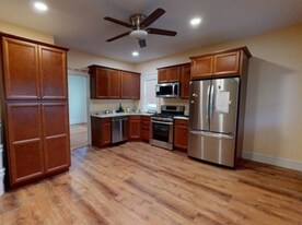 70 Hudson St, Unit 2 in Somerville, MA - Building Photo