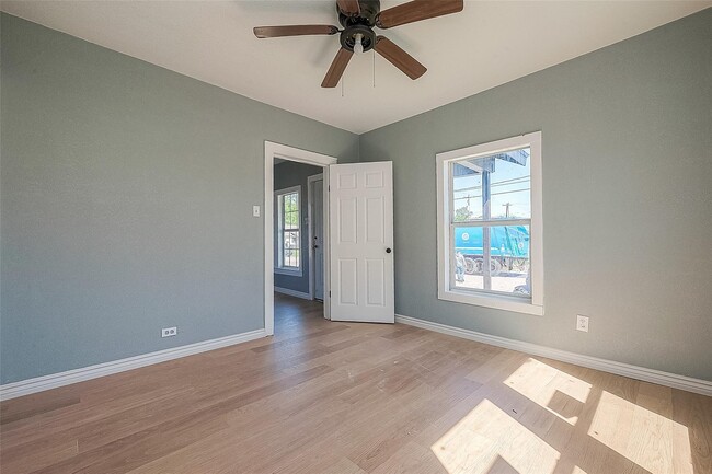 property at 4704 Farmer St