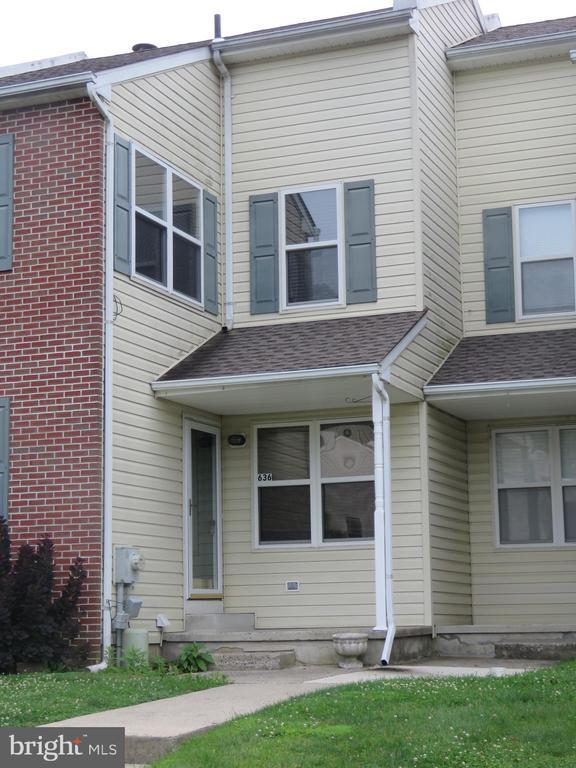 property at 636 Yale Ct