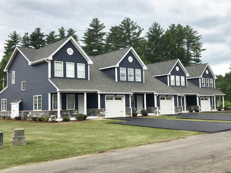 The Greens at Pembroke in Pembroke, NH - Foto de edificio