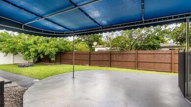 740 Beachwood Ln in Plantation, FL - Building Photo - Building Photo