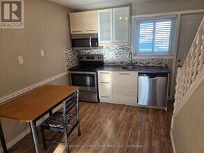 1090 Kipps Ln in London, ON - Building Photo - Building Photo