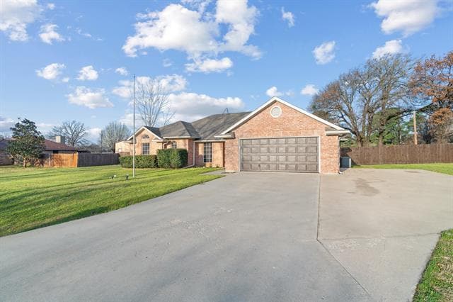 2013 Wood Trail in Azle, TX - Building Photo - Building Photo
