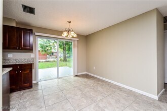 4856 Deleon St in Ft. Myers, FL - Building Photo - Building Photo