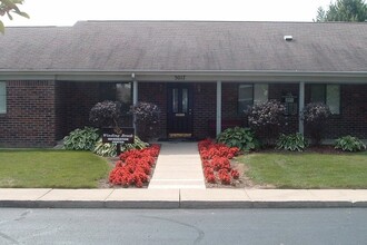 410 - WINDING BROOK APARTMENTS in Kokomo, IN - Foto de edificio - Building Photo