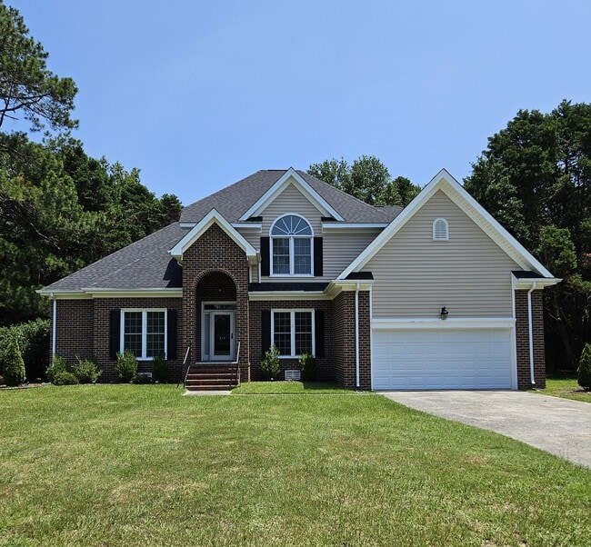 property at 214 N Marion Dr