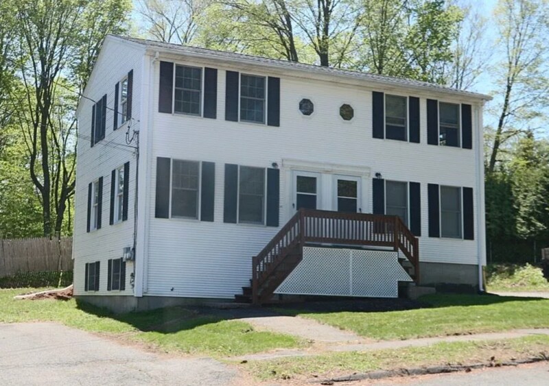 9-11 Hamar Dr in Agawam, MA - Foto de edificio