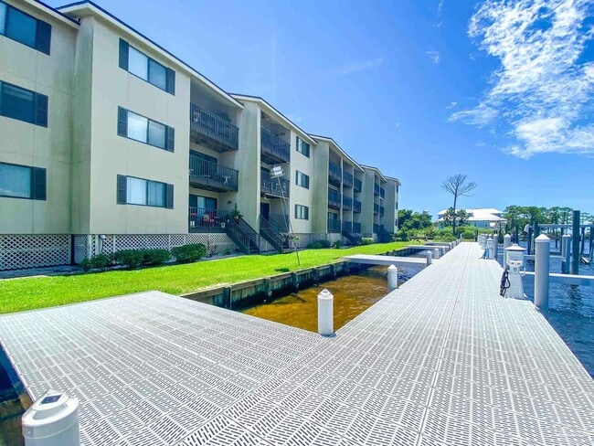 property at 14100 River Rd