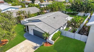 4345 Helena St NE in St. Petersburg, FL - Building Photo - Building Photo