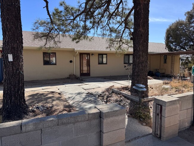 7 Penasco Rd in Albuquerque, NM - Building Photo - Building Photo