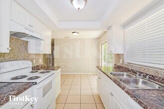 3694 Rundo Dr in Orlando, FL - Foto de edificio - Building Photo