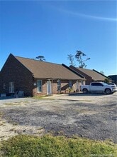 233 Armistead Ln in Moss Bluff, LA - Building Photo - Building Photo