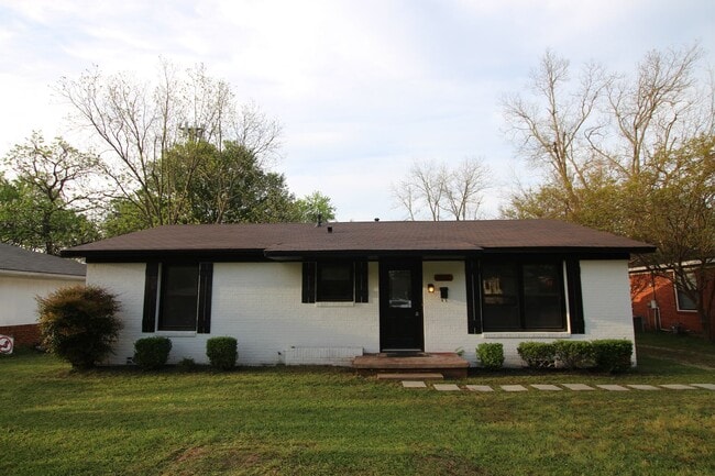 2325 Airline Dr in Tyler, TX - Building Photo - Building Photo