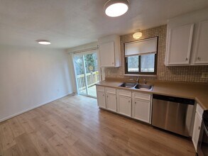 4902 Cord Ct in Glen Allen, VA - Building Photo - Building Photo