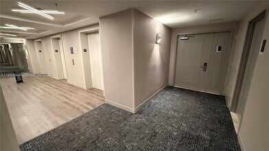 17375 Collins Ave in Sunny Isles Beach, FL - Building Photo - Building Photo