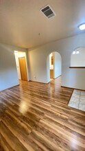 905 Mountain Meadows Cir in Ashland, OR - Building Photo - Building Photo