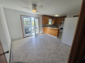 1156 Glenwood Rd in Vestal, NY - Foto de edificio - Building Photo