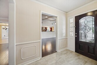 10607 Longmont Dr in Houston, TX - Building Photo - Building Photo