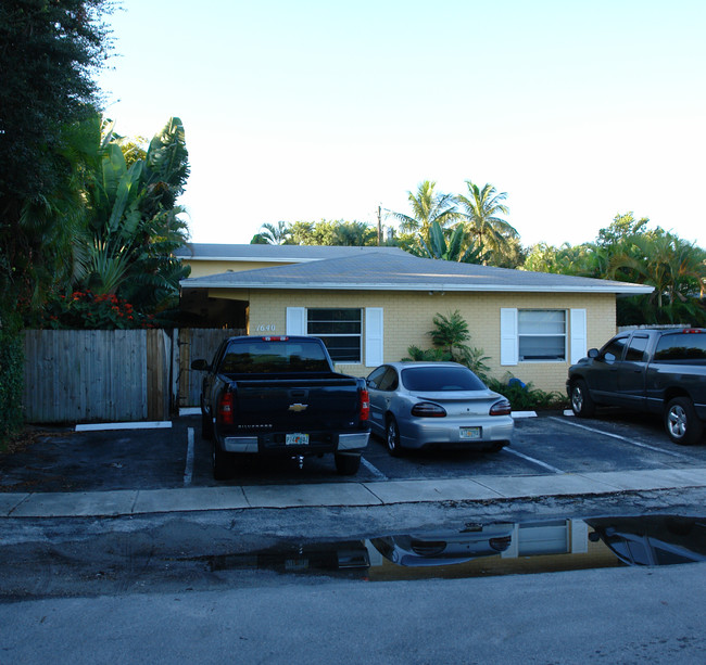 1640 NE 4th Pl in Fort Lauderdale, FL - Building Photo - Building Photo