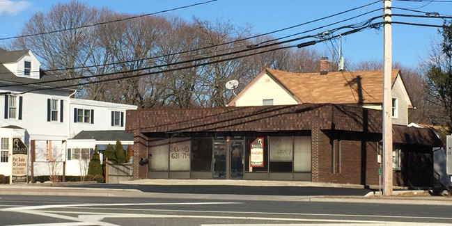 525 Rt-112 in Port Jefferson Station, NY - Building Photo - Building Photo