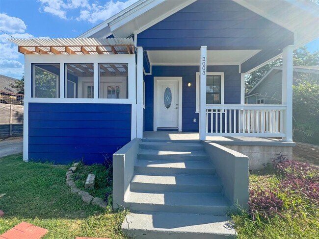 2003 Hamilton Ave in Austin, TX - Building Photo - Building Photo