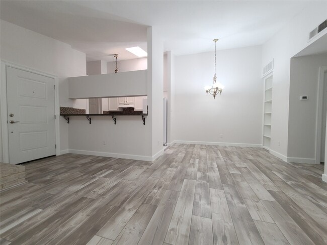 property at 2425 Augusta Dr